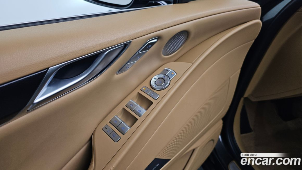 Genesis G80 Gasoline 2.5 Turbo AWD, 2025