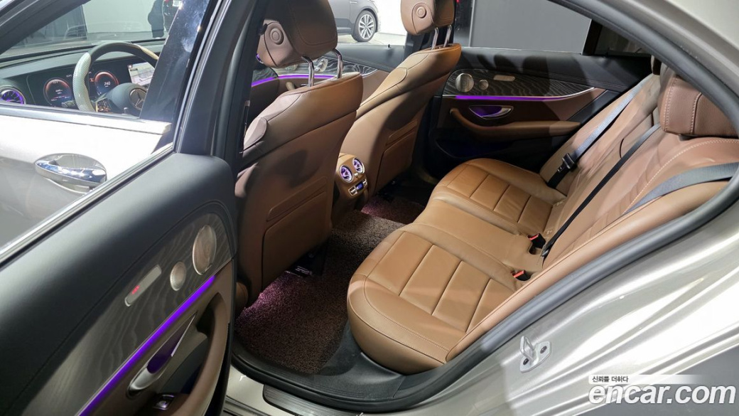 Mercedes-Benz E-Class E350 4MATIC Avantgarde, 2022