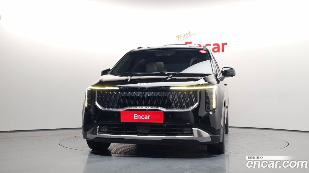 Kia Carnival 9-Seater Signature, 2024