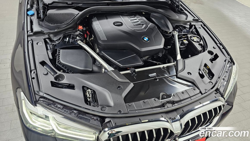 BMW 5-Series 520i M Sport, 2022