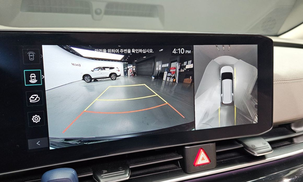 Kia Carnival 9-Seater Signature, 2024