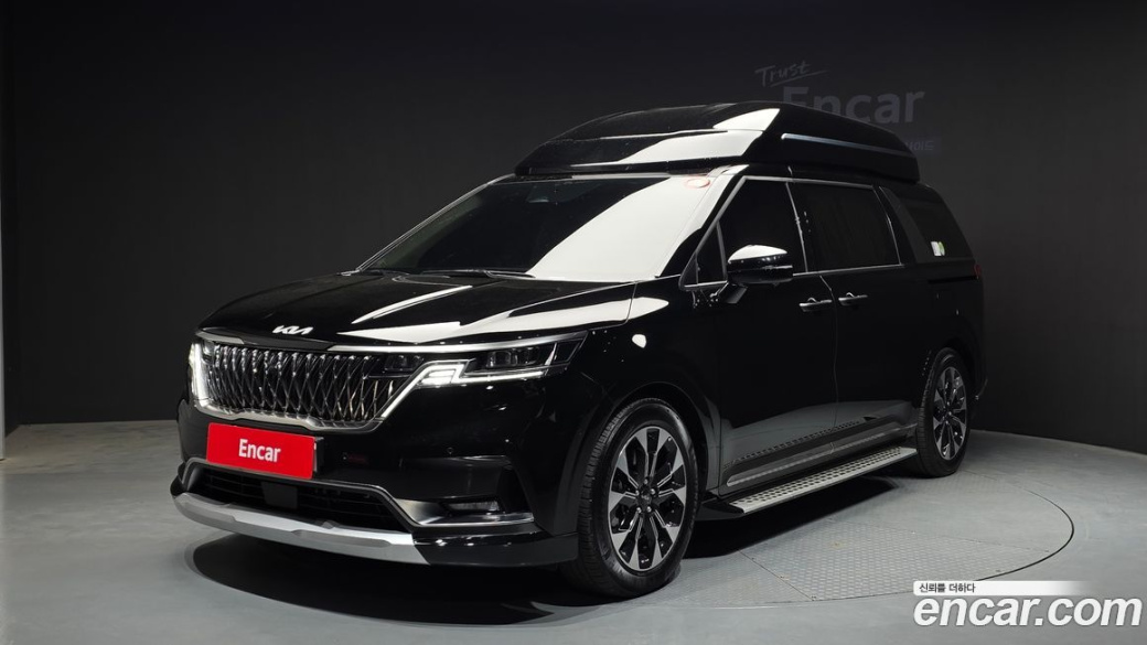 Kia Carnival 9-Seater Hi-Limousine, 2023