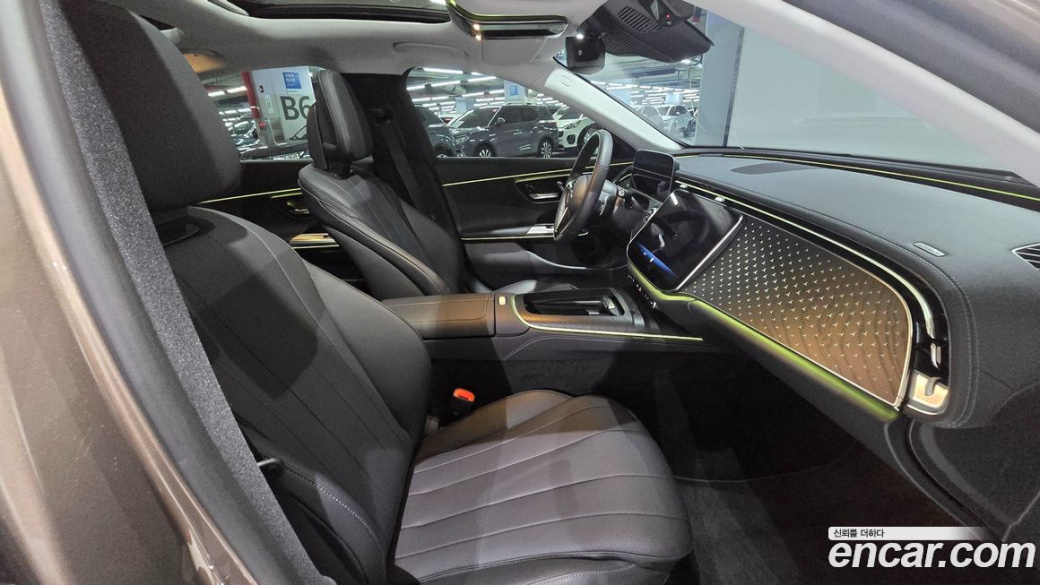 Mercedes-Benz E-Class E220d 4MATIC Exclusive, 2024