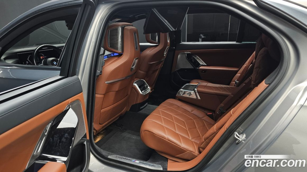 BMW 7-Series 740i xDrive M Sport, 2024