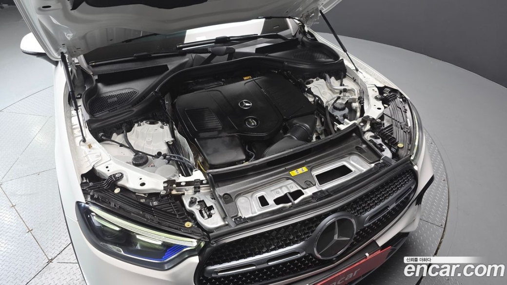 Mercedes-Benz GLC-Class GLC300 4MATIC AMG Line, 2024