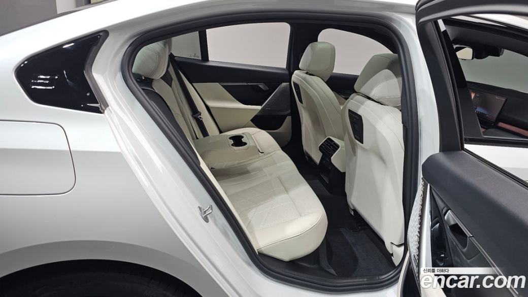 BMW 5-Series 520i Special Edition, 2026