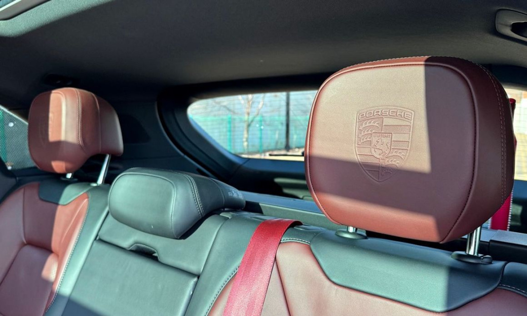 Porsche Cayenne 3.0, 2024