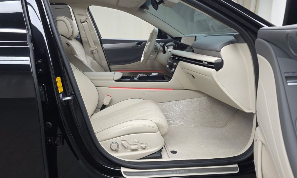 Genesis G80 Gasoline 2.5 Turbo AWD, 2025