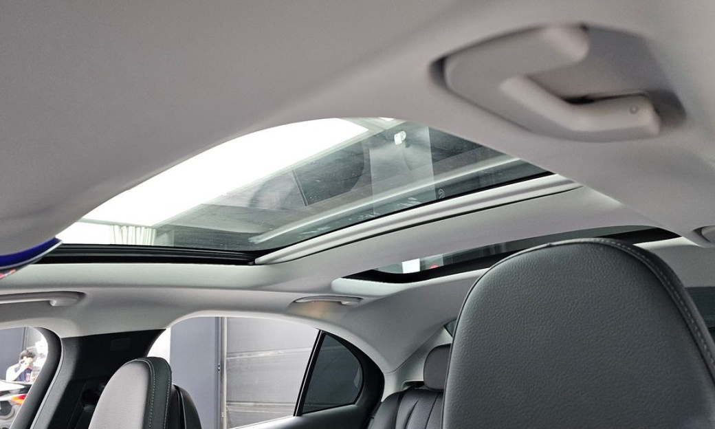 Mercedes-Benz E-Class E200 Avantgarde, 2024