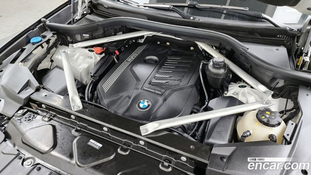 BMW X5 xDrive 40i xLine, 2023