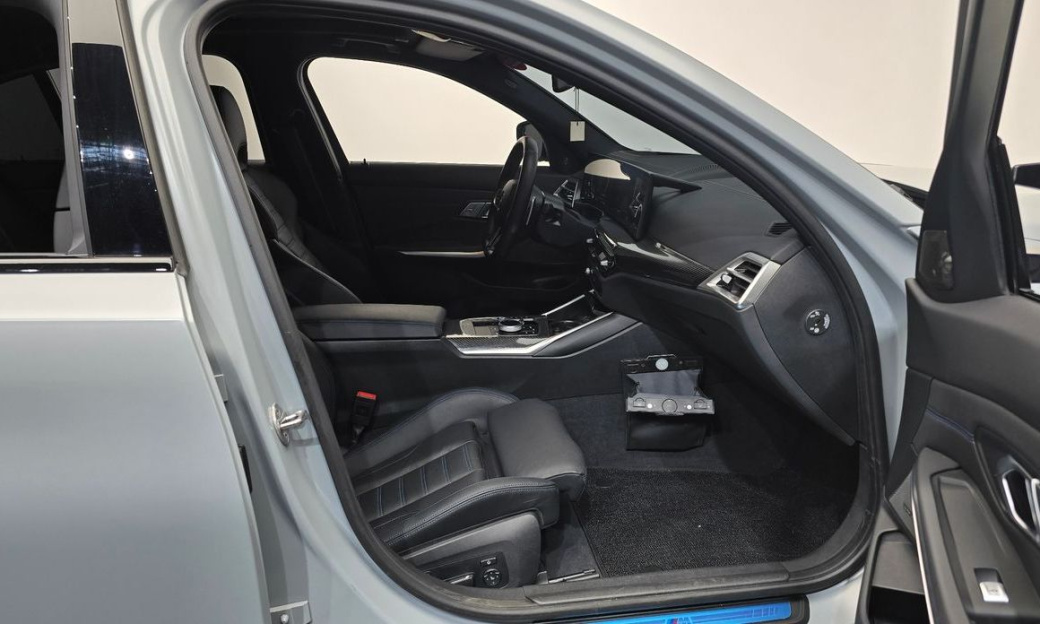BMW 3-Series M340i, 2025