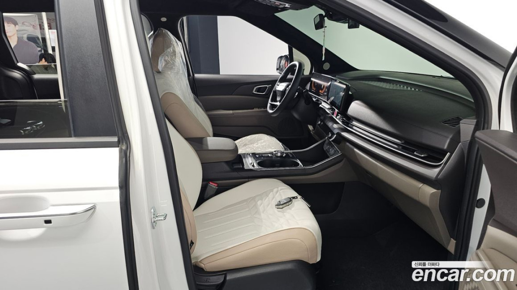 Kia Carnival 7-Seater Hi Limousine (Special Vehicle), 2025