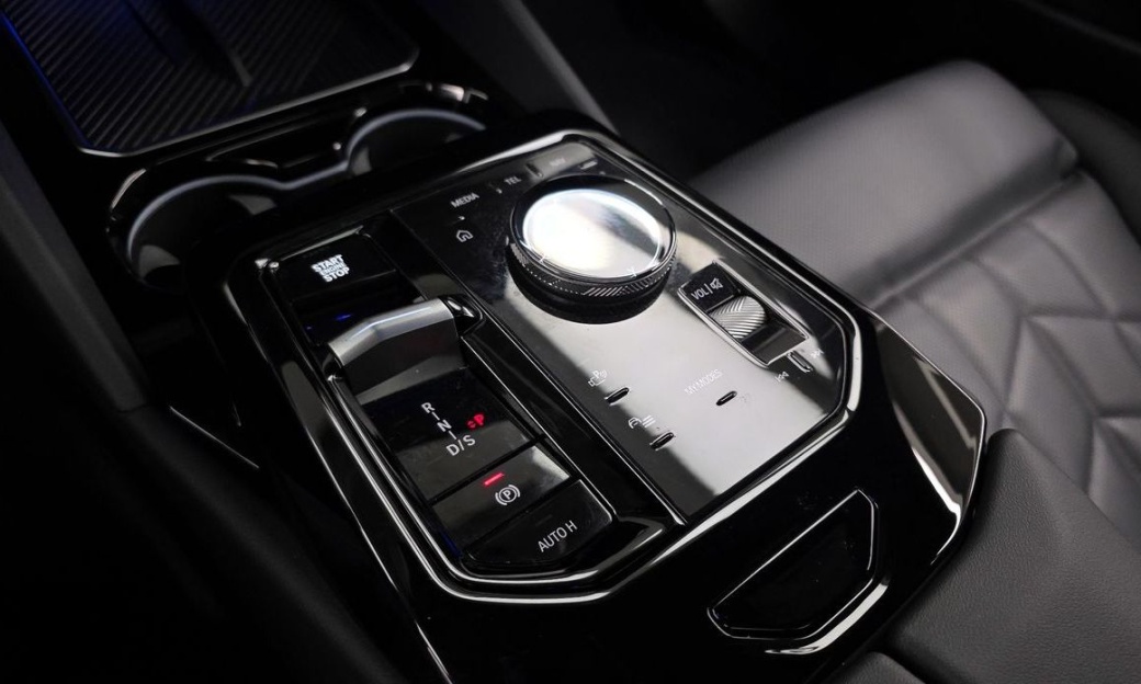 BMW 5-Series 520i Special Edition, 2024