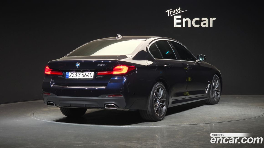 BMW 5-Series 520i M Sport, 2023