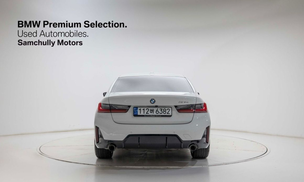 BMW 3-Series 320i M Sport, 2024