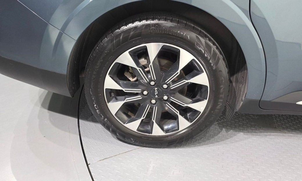 Kia Carnival 7-Seater Signature, 2023