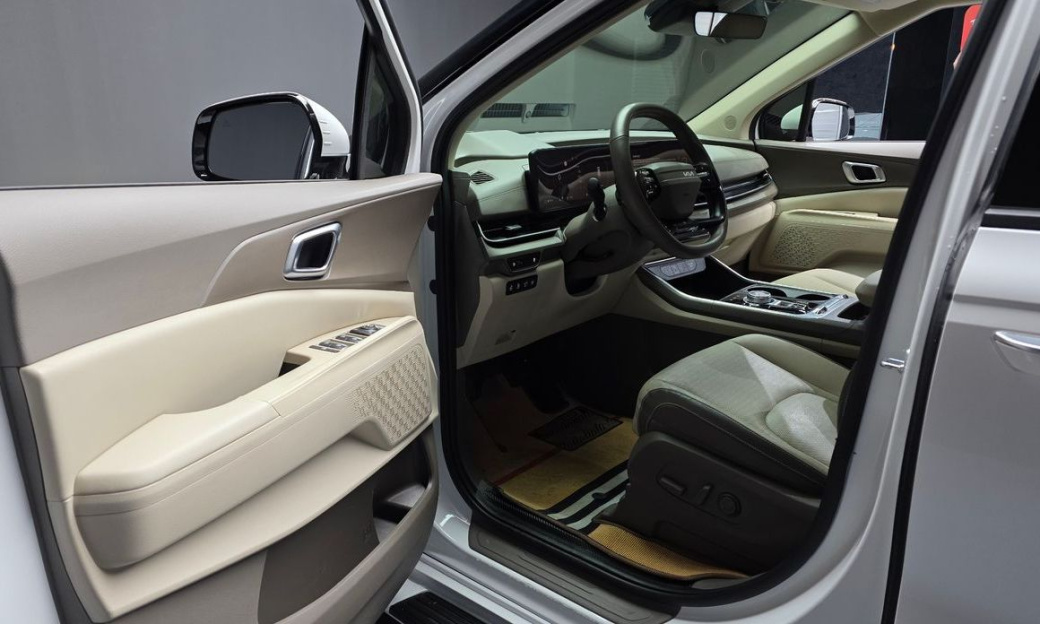 Kia Carnival 7-Seater Noblesse, 2025