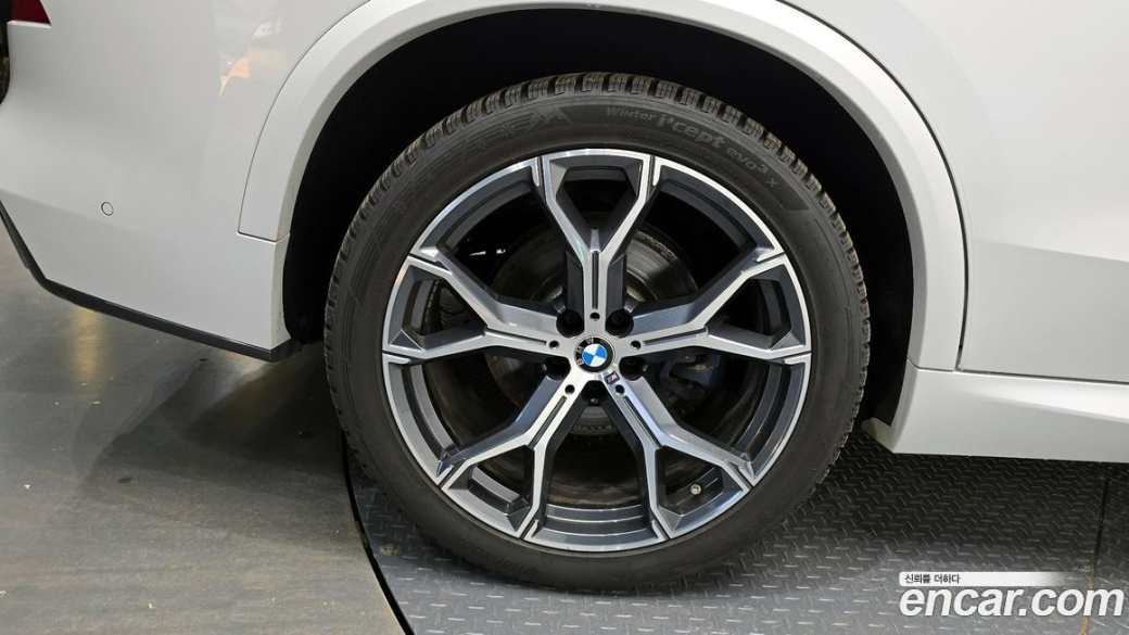 BMW X5 xDrive 40i M Sport, 2023