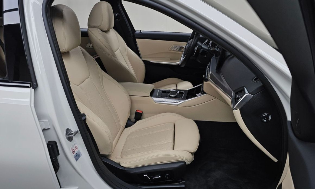 BMW 3-Series 320i M Sport, 2024