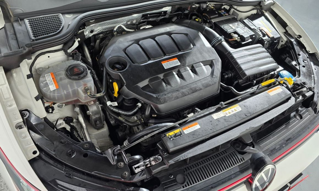 Volkswagen Golf 2.0 GTI, 2024