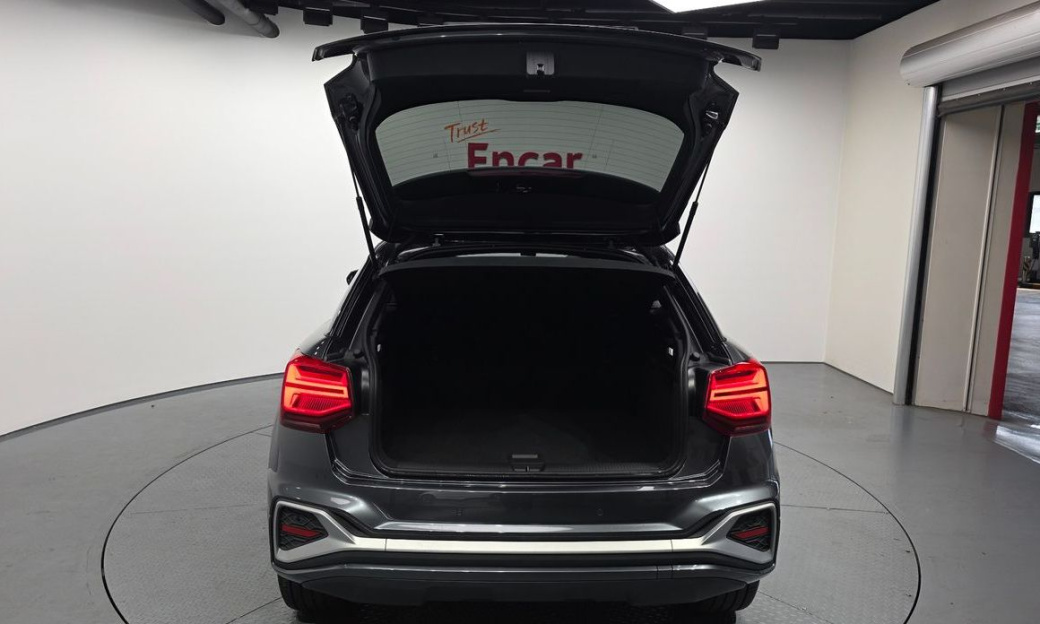 Audi Q2 35 TDI Premium, 2023