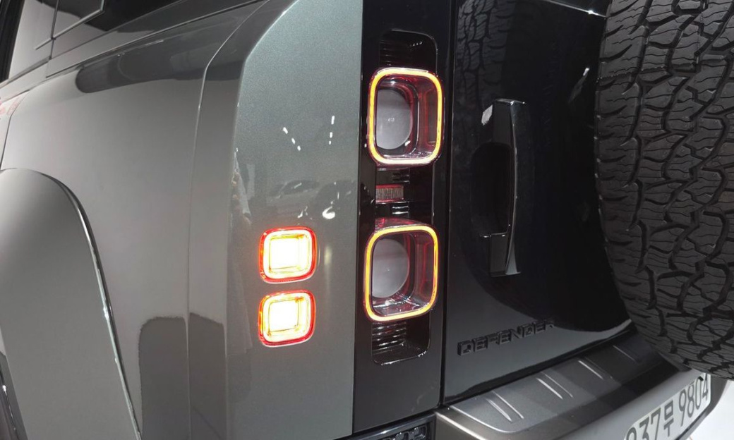 Land Rover Defender 110 P635 Octa Edition 1, 2025