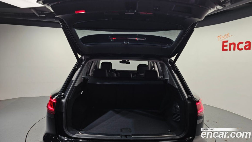 Volkswagen Touareg 3.0 TDI Prestige, 2024