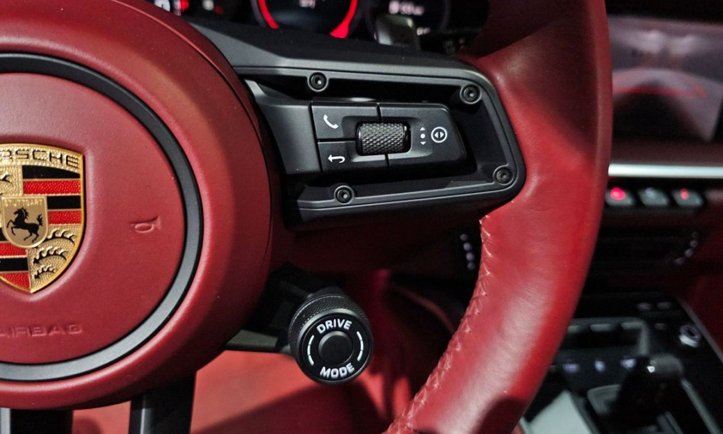 Porsche 911 Carrera 4 GTS, 2023