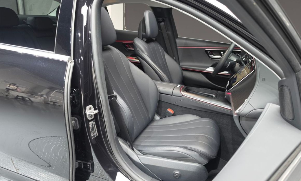 Mercedes-Benz E-Class E200 Avantgarde, 2024
