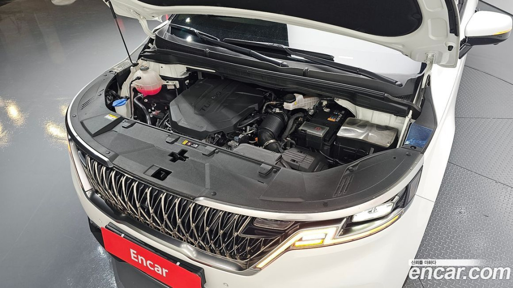 Kia Carnival 7-Seater Signature, 2023
