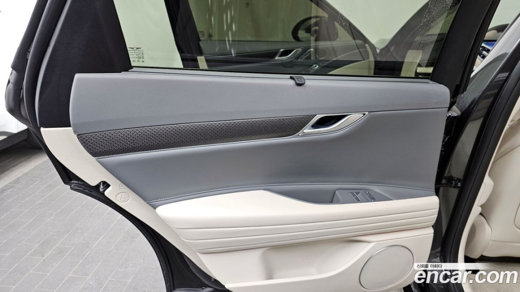 Genesis G80 Gasoline 2.5 Turbo AWD, 2025