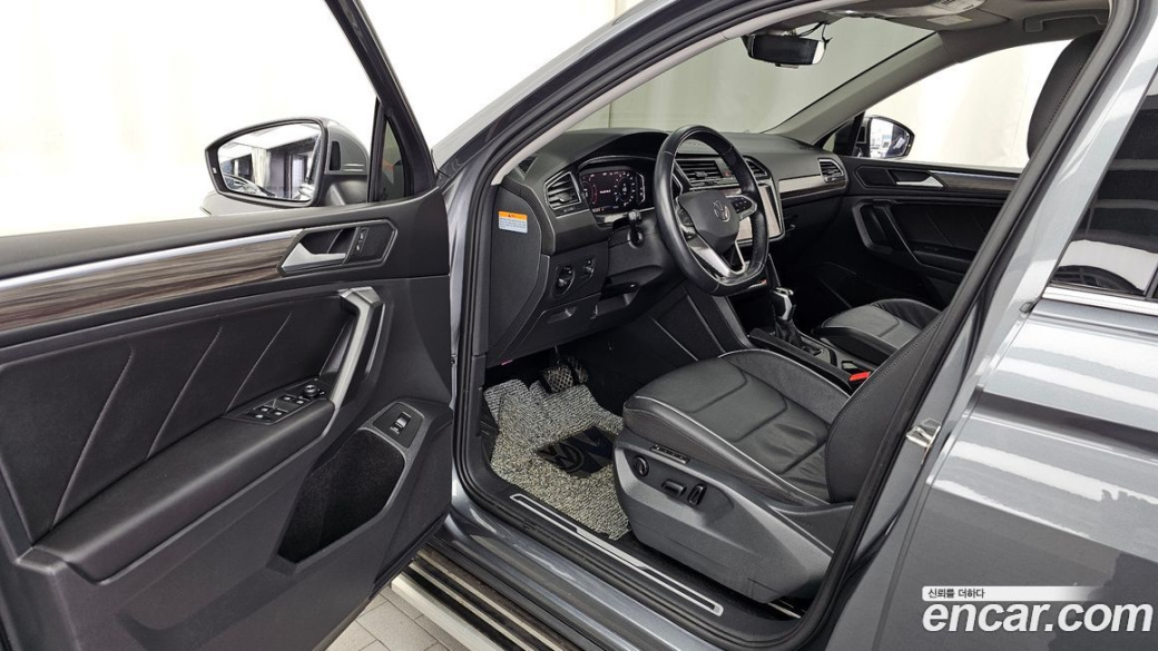 Volkswagen Tiguan 2.0 TSI Prestige, 2023