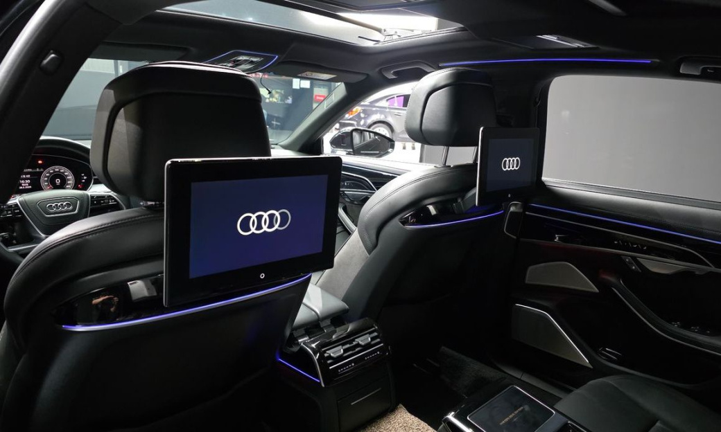 Audi A8 55 TFSI Quattro LWB, 2021
