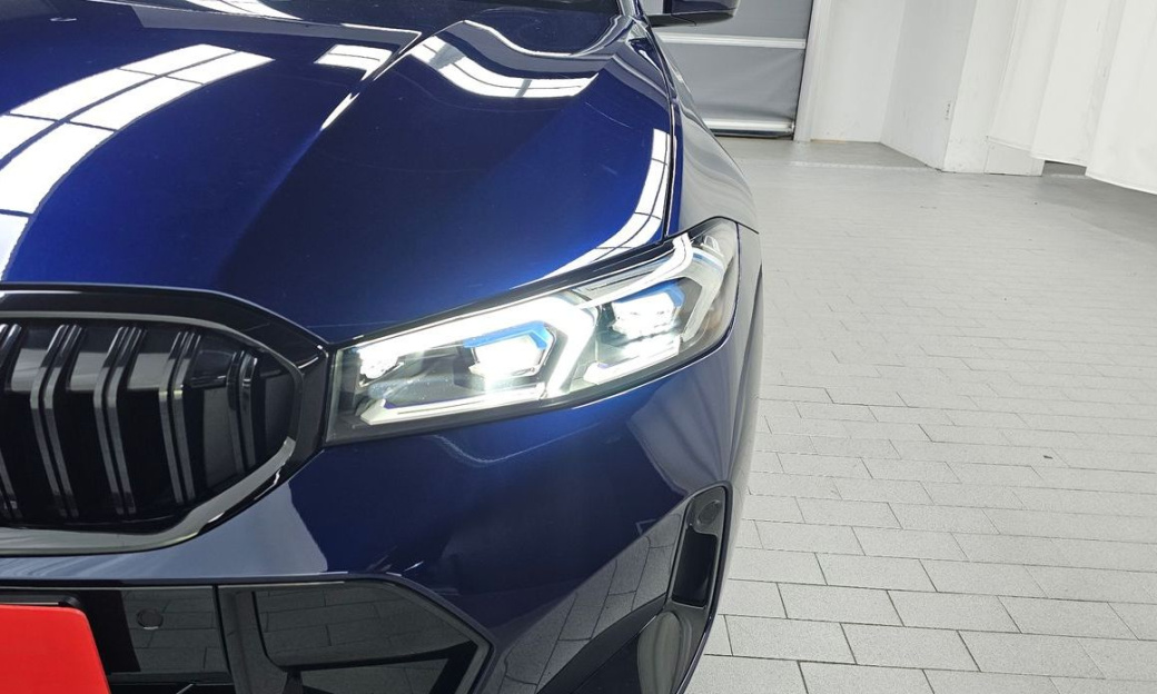 BMW 3-Series 320i M Sport, 2025