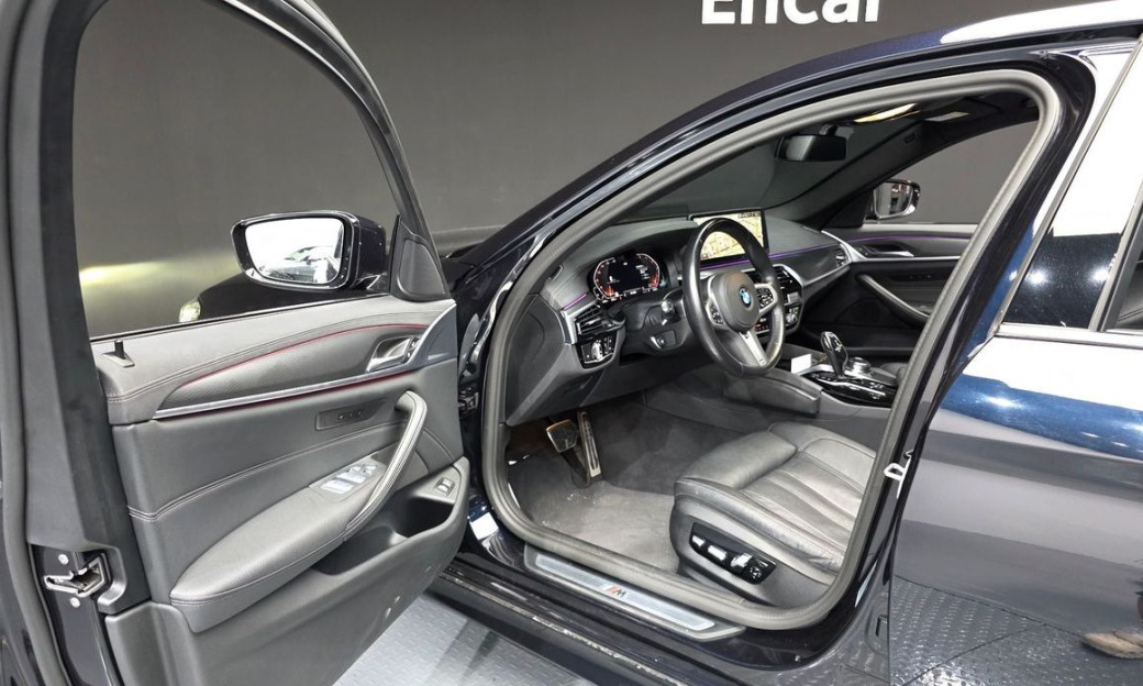 BMW 5-Series 520i M Sport, 2023