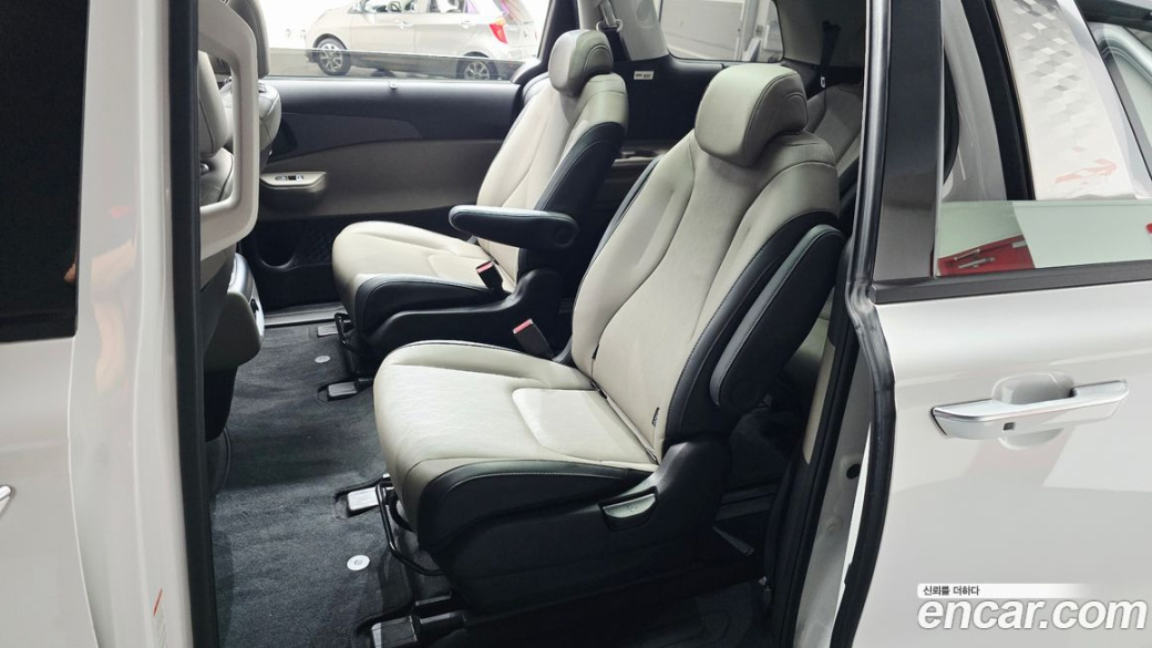 Kia Carnival 9-Seater Noblesse, 2025