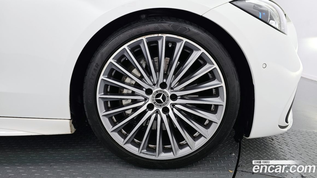 Mercedes-Benz C-Class C300 4MATIC AMG Line, 2023