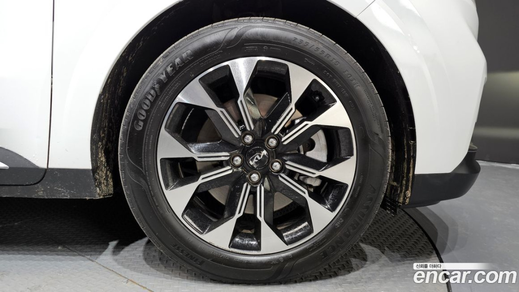 Kia Carnival 9-Seater Noblesse, 2023