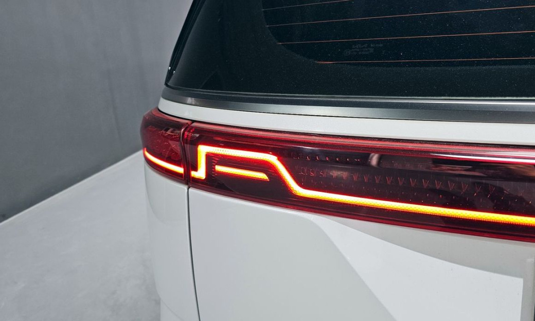 Kia Carnival 9-Seater Signature, 2023