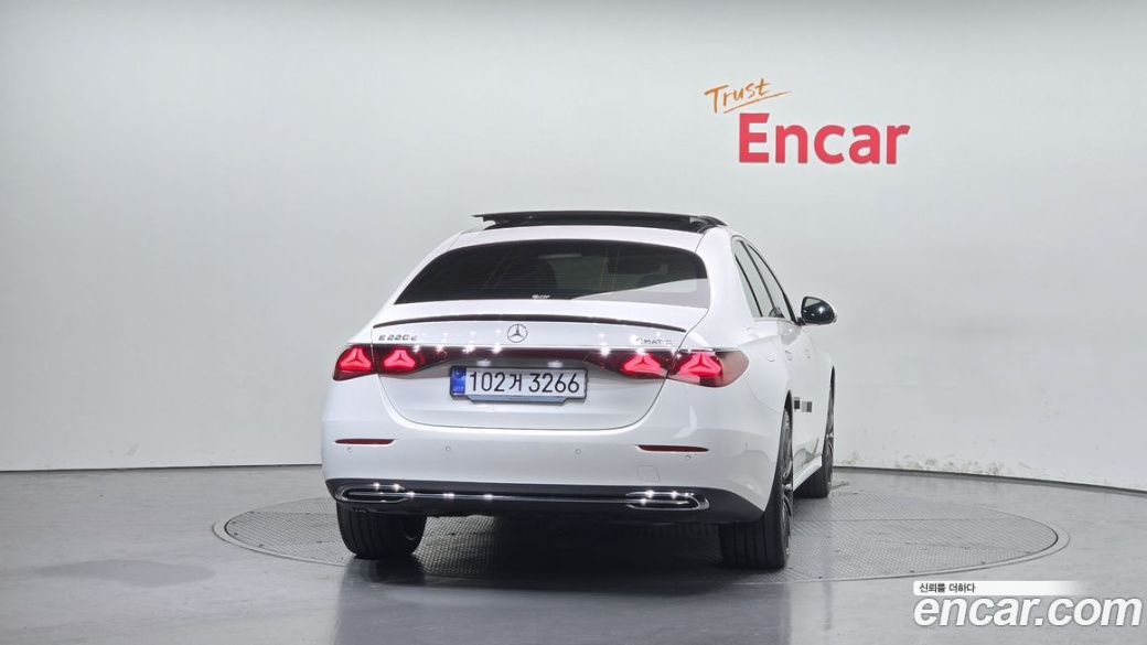 Mercedes-Benz E-Class E220d 4MATIC Exclusive, 2024