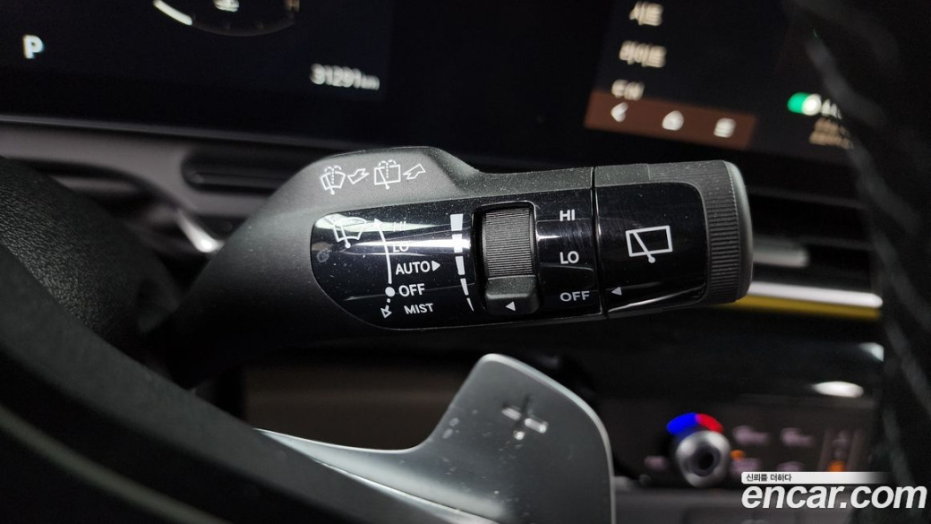 Kia Carnival 9-Seater Signature, 2024