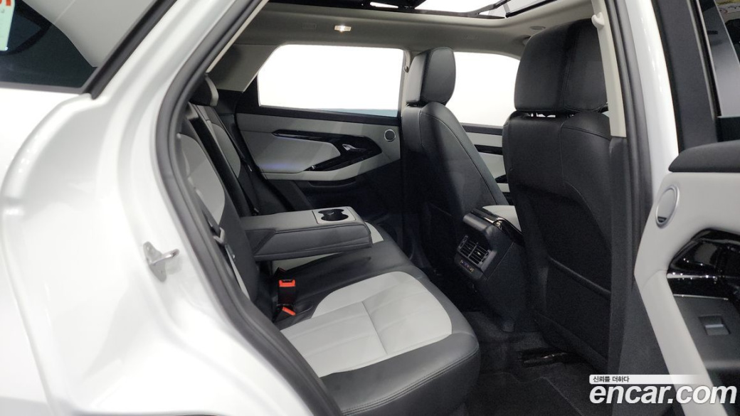 Land Rover Range Rover Evoque P250 Dynamic SE, 2025