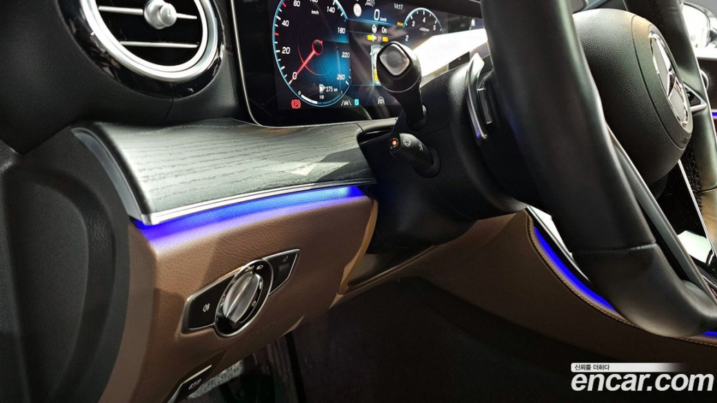 Mercedes-Benz E-Class E250 AMG Line, 2023