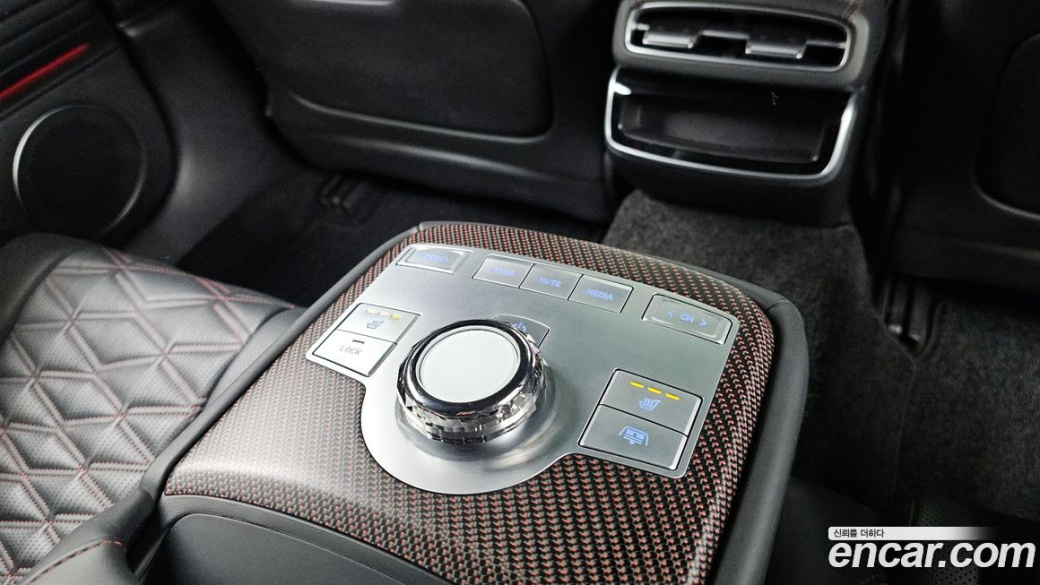 Genesis G80 Gasoline 2.5 Turbo AWD, 2025