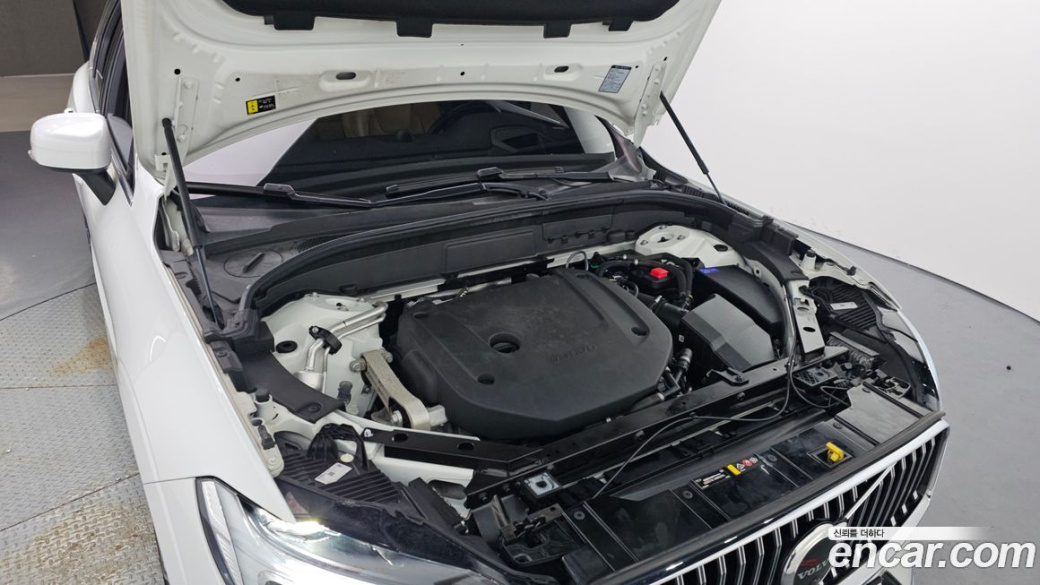 Volvo XC60 B6 Inscirtion, 2022