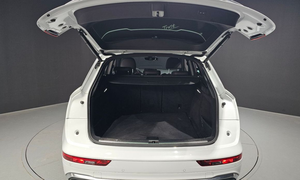 Audi Q5 45 TFSI Quattro Premium, 2023