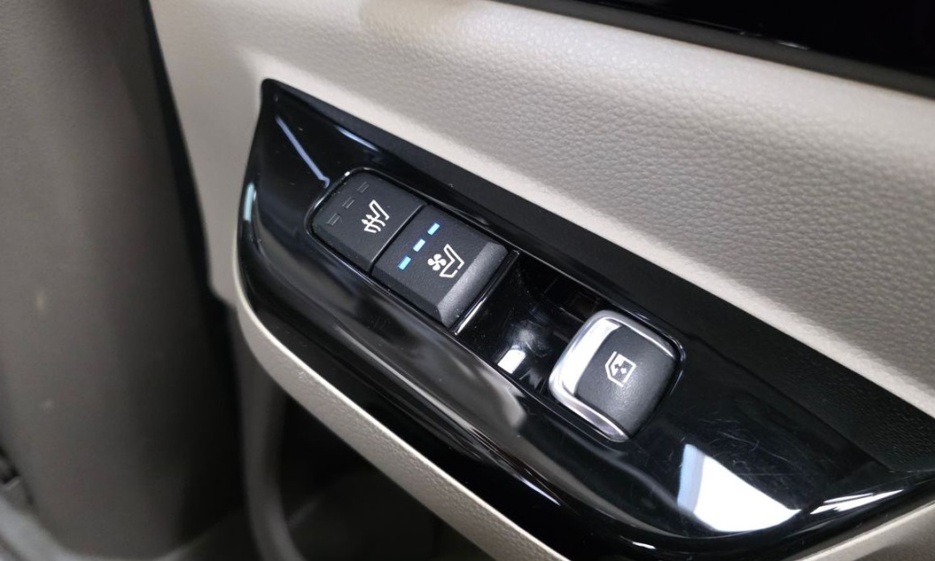 Kia Carnival 9-Seater Noblesse, 2022