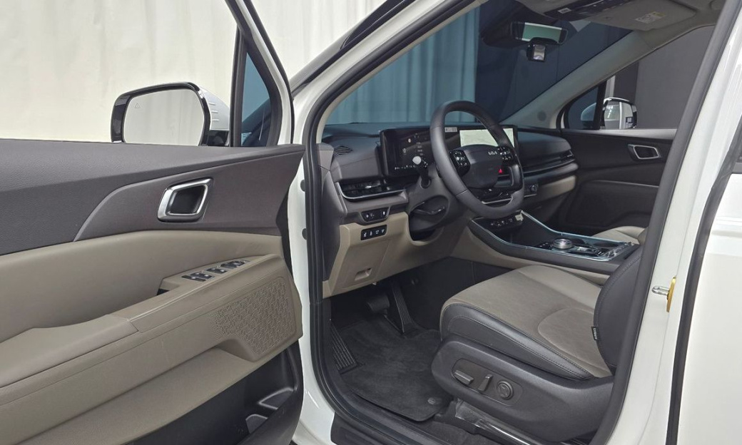 Kia Carnival 9-Seater Noblesse, 2025