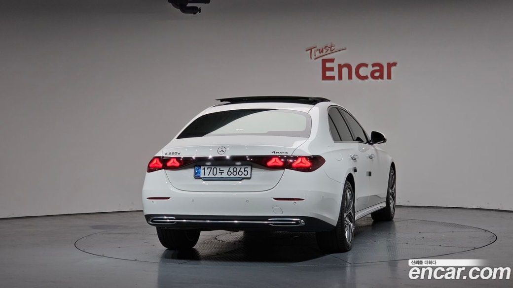 Mercedes-Benz E-Class E220d 4MATIC Exclusive, 2024