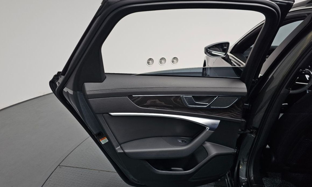 Audi A6 45 TFSI Premium, 2022
